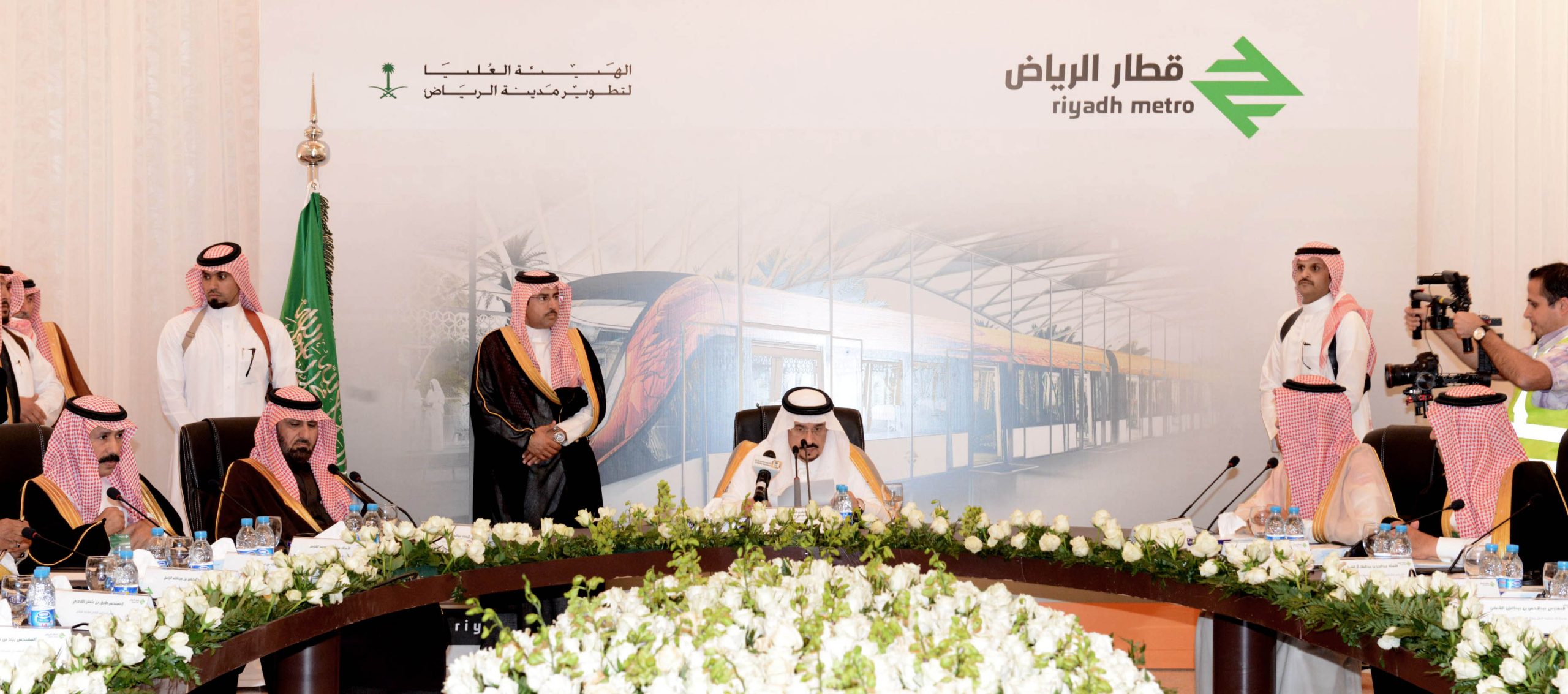 الأمير فيصل بن بندر ‏ يرأس الاجتماع الدوري الثاني عشر ‏ لمتابعة سير العمل في مشروع الملك عبدالعزيز للنقل العام