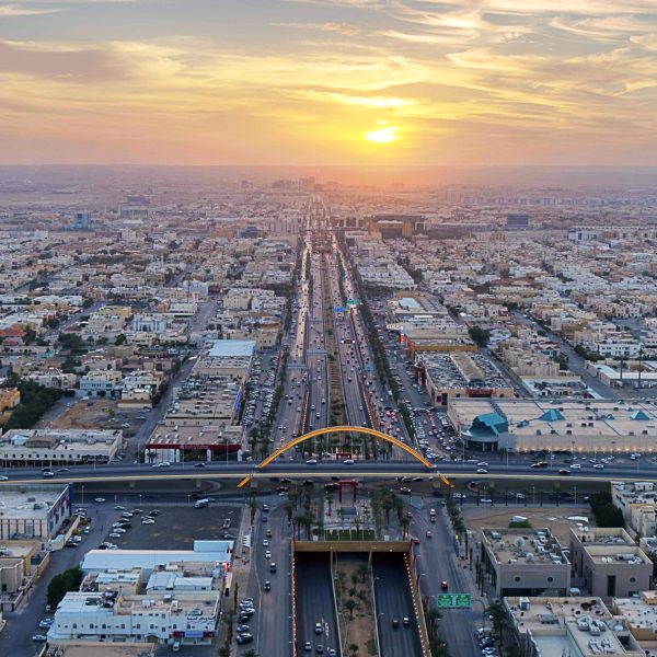 هيئة تطوير الرياض تشرع في تنفيذ أحدث نظم إدارة الإشارات المرورية في المدينة