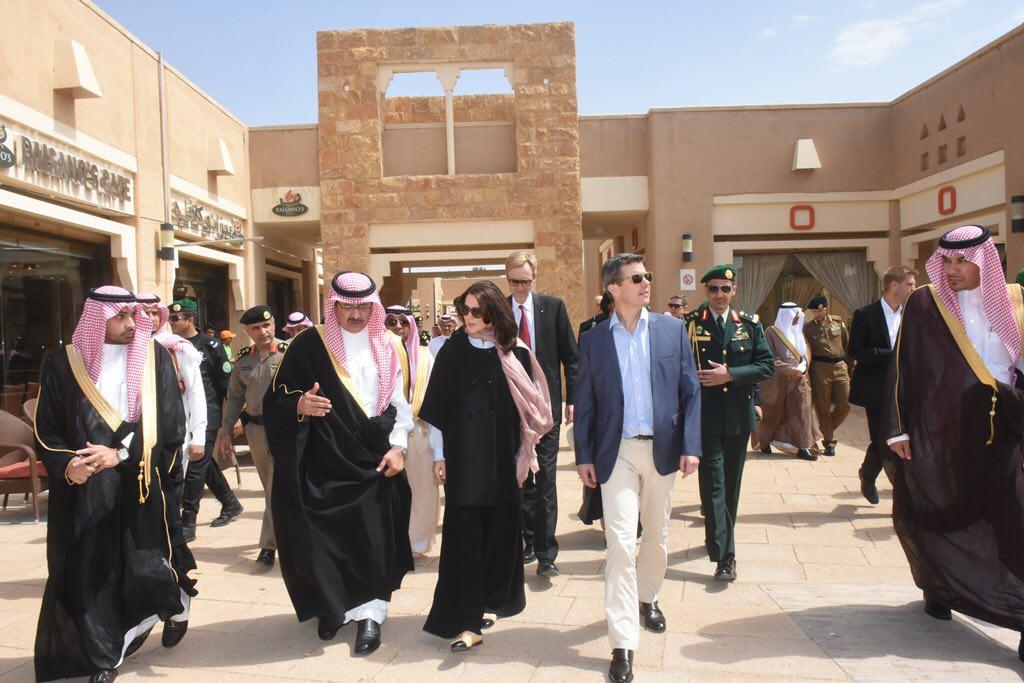 ولي عهد الدنمارك يزور حي البجيري بالدرعية التاريخية