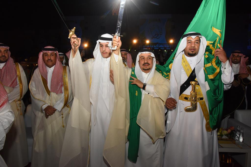 الأمير فيصل بن بندر يرعى احتفال العاصمة الرسميّ بعيد الفطر المبارك