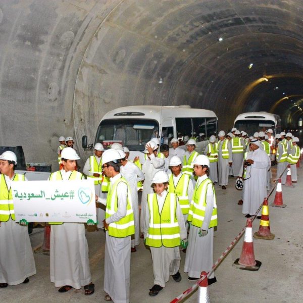 فريق (عيش السعوديّة) يستكشف مشروع قطار الرياض