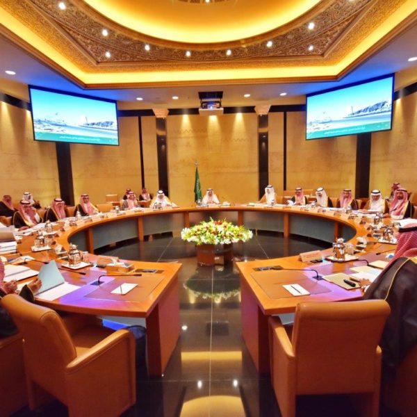 HRH Prince Faisal bin Bandar chairs HCDR’s first meeting ‎of 1439H‎