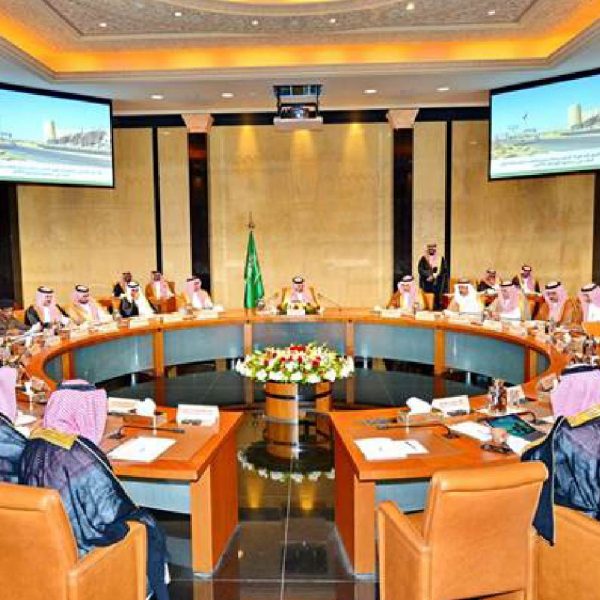 الأمير فيصل بن بندر يترأس الاجتماع الثالث للهيئة لعام 1440 هـ ‏