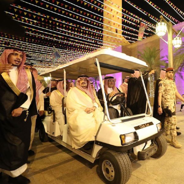 الأمير فيصل بن بندر يرعى الاحتفال الرسمي لمدينة الرياض بعيد الفطر المبارك