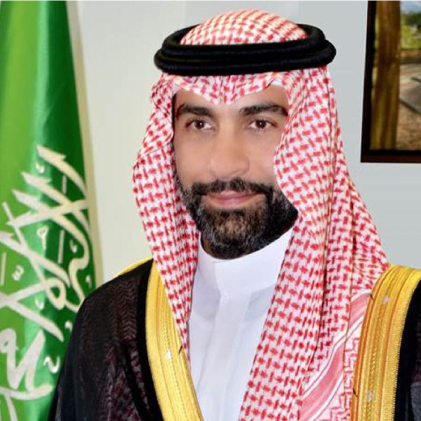 “الرشيد” يرفع شكره للقيادة بمناسبة إنشاء البرنامج السعودي لجذب المقرات الإقليمية للشركات العالمية