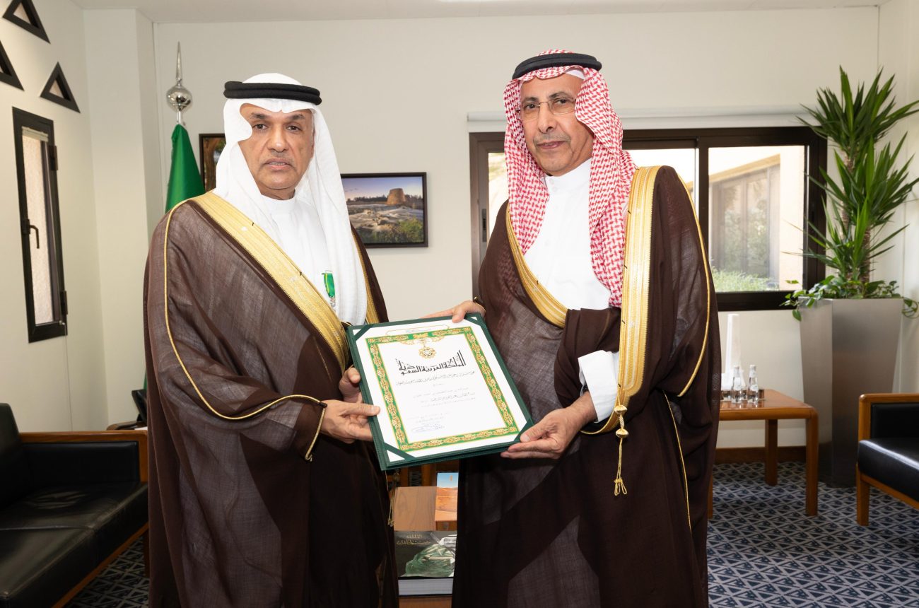 RCRC CEO Presents King Abdulaziz Order to Al-Fozan and Al-Shaya