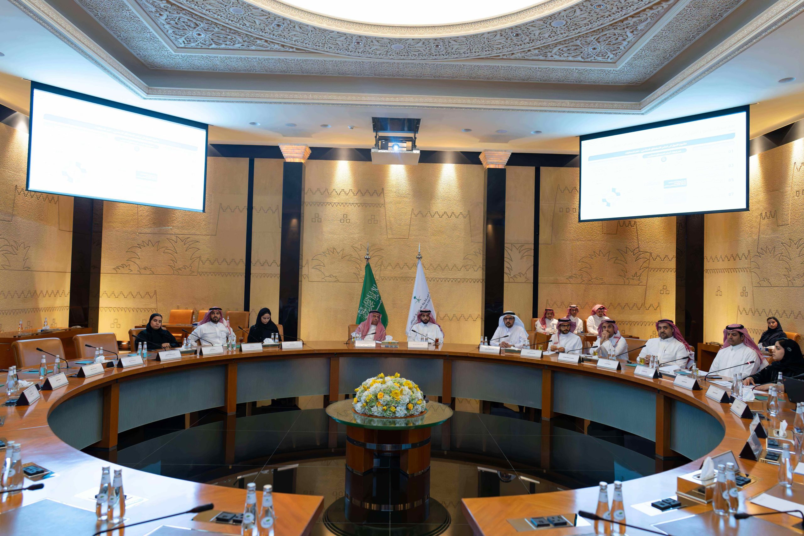 الهيئة الملكية لمدينة الرياض تستضيف وفدًا من وزارة المالية للاطلاع على تجربتها في التحول المحاسبي 