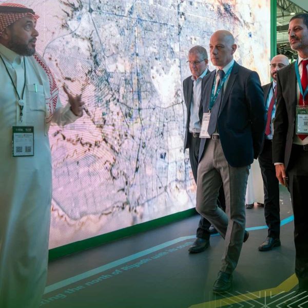 النقل العام لمدينة الرياض يشارك في المعرض والمؤتمر السعودي الدولي للخطوط الحديدية 2025  