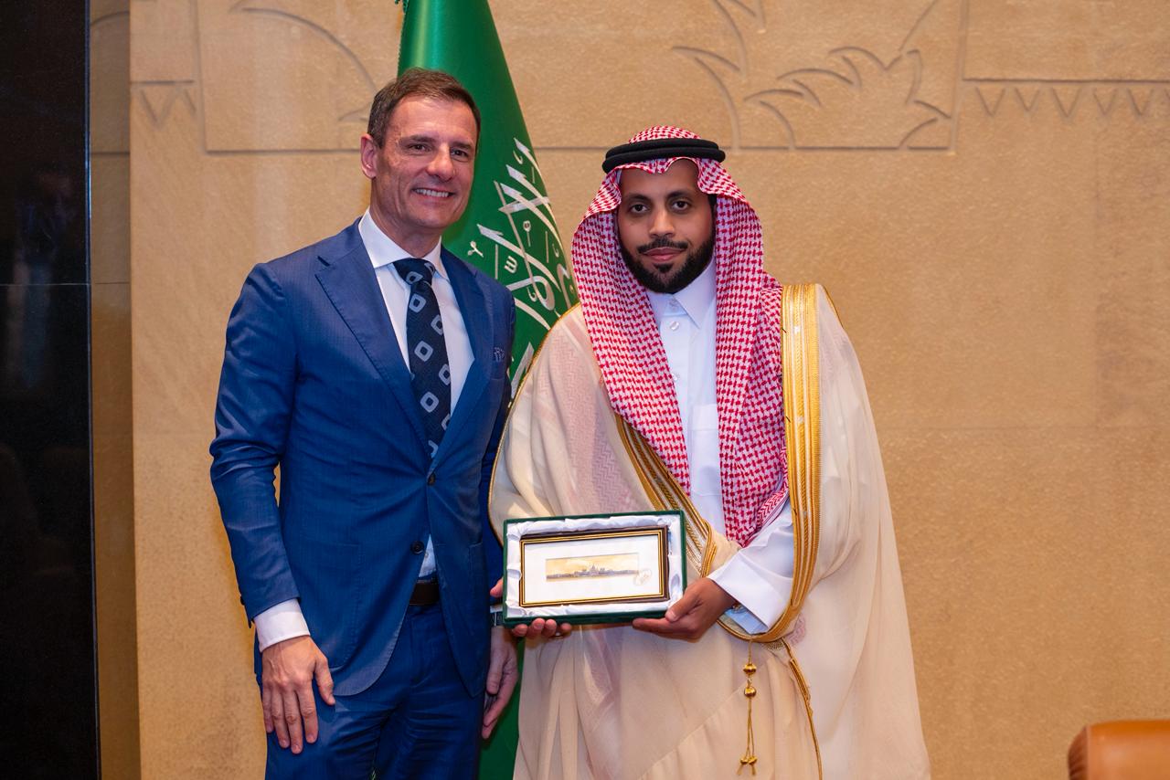 وفد مجري برئاسة وزير العدل يزور الهيئة الملكية لمدينة الرياض