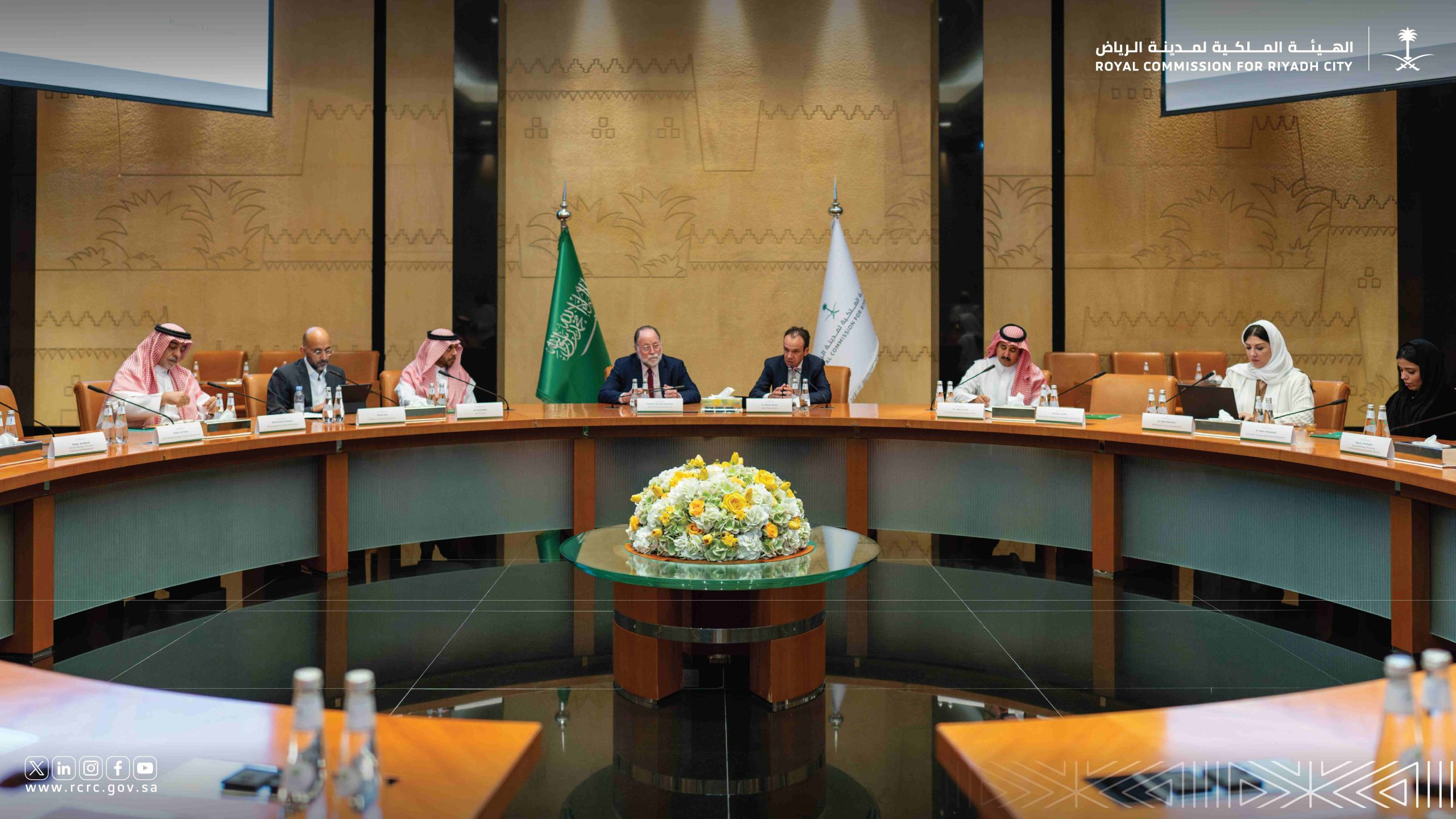 الهيئة الملكية لمدينة الرياض تستضيف الخبير العالمي ريكاردو هاوسمان في برنامج علمي حول تنويع الاقتصاد وتطوير سياسات المدن النامية 