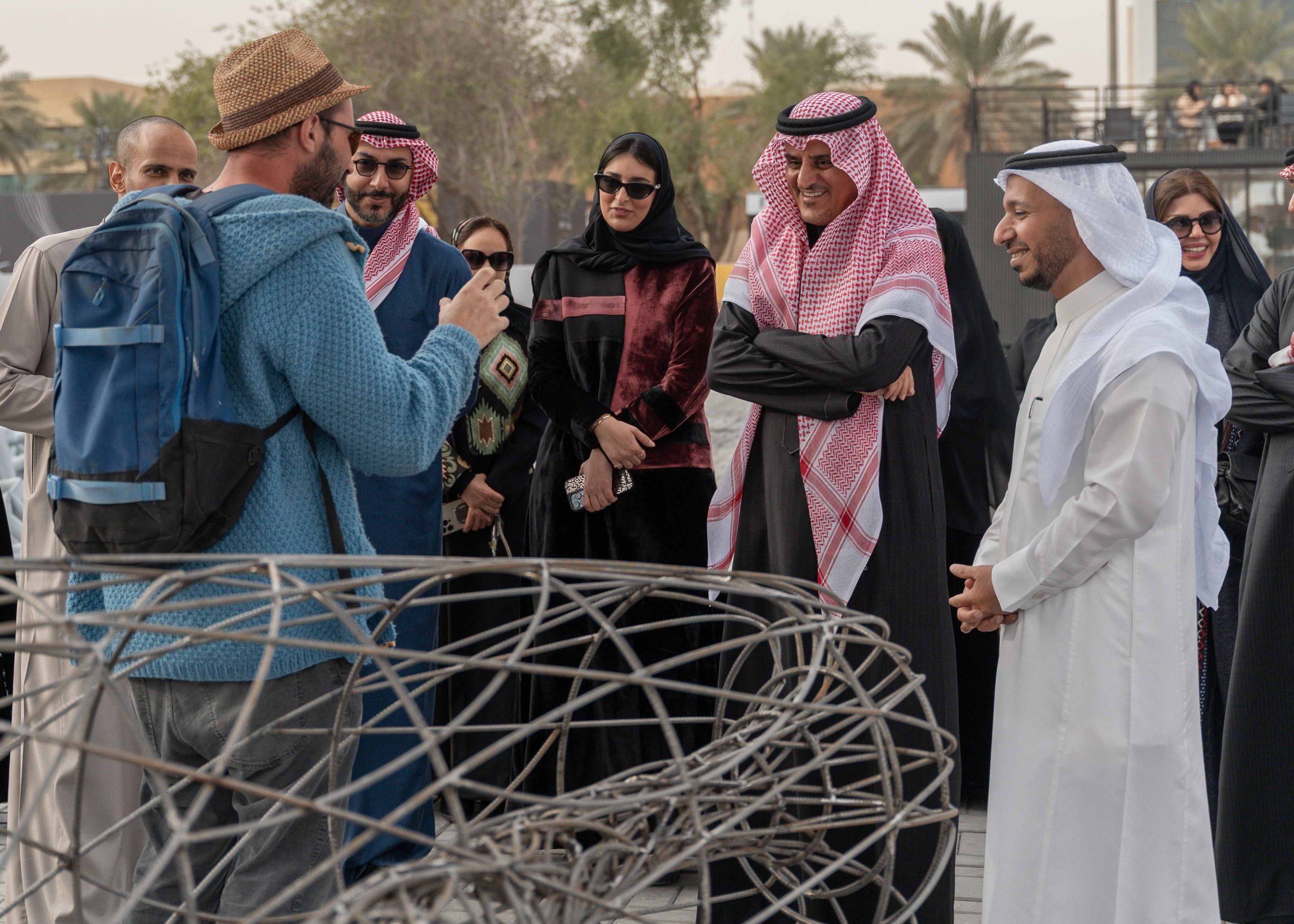 RCRC Deputy CEO of Lifestyle Sector Meets Artists of the 7th Edition of Tuwaiq Sculpture