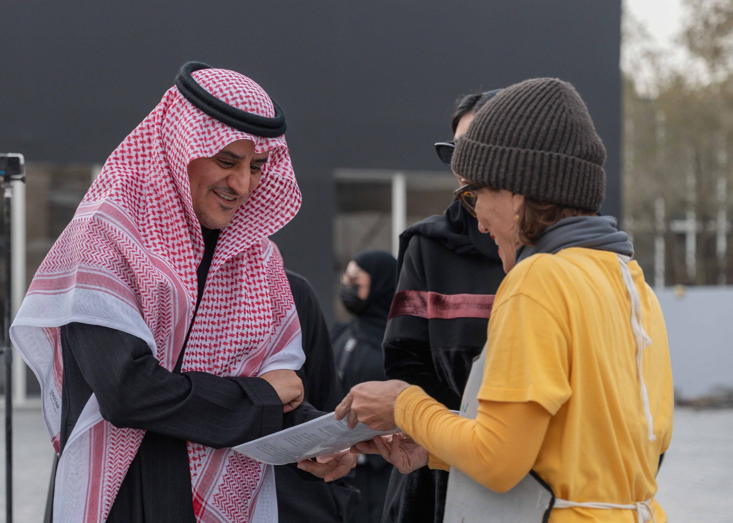 RCRC Deputy CEO of Lifestyle Sector Meets Artists of the 7th Edition of Tuwaiq Sculpture