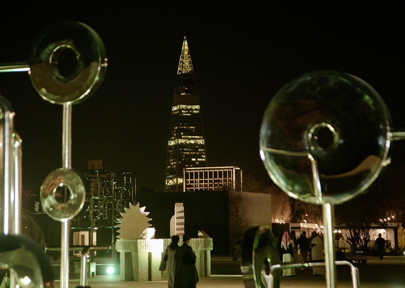 الهيئة الملكية لمدينة الرياض تختتم النسخة السابعة من ملتقى طويق للنحت تحت شعار “ملامح ما سيكون”