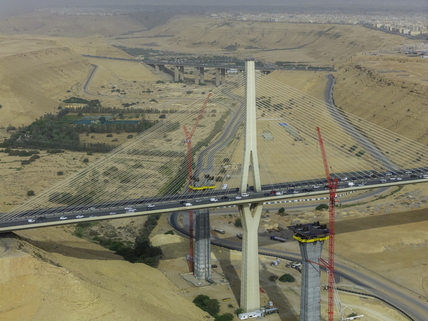 الهيئة الملكية لمدينة الرياض تواصل تنفيذ الجسرين الموازيين لـ جسر وادي لبن بنسبة إنجاز بلغت 28%  